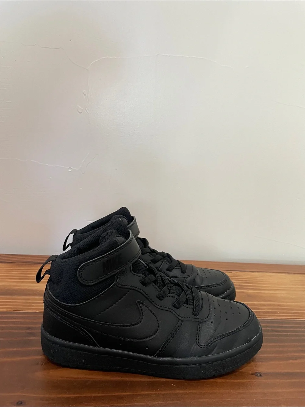 Nike Kids Court Borough Mid 2 (Little Kid) Size 13C